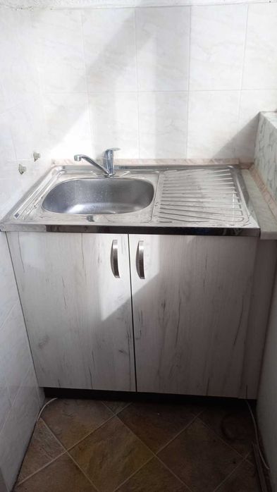 Кухненски шкаф с мивка