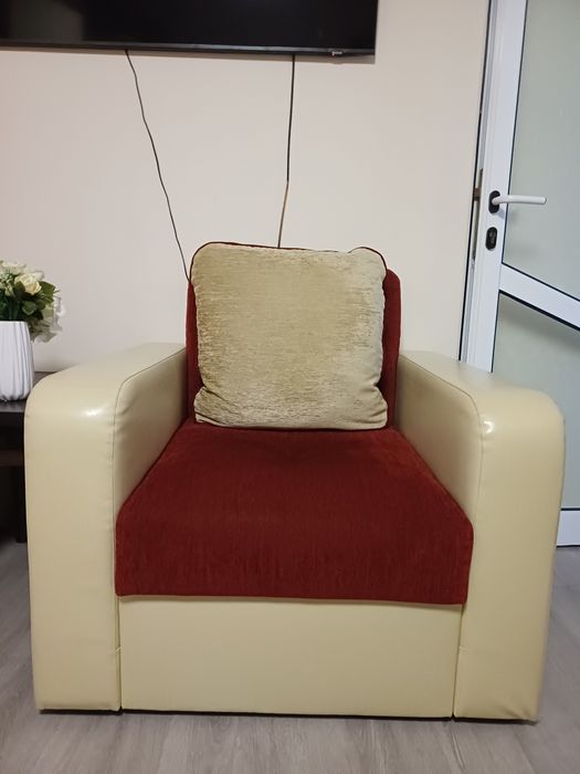 Vând set canapea și fotolii