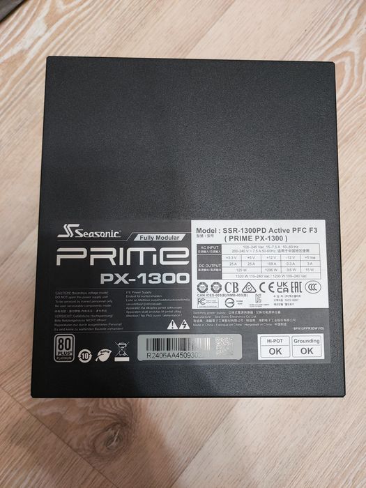 Блок питания Seasonic Platinum 1300W б/у
Модульн