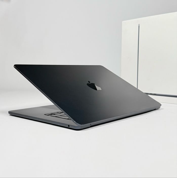 MacBook Air 15.3 M2 Midnight