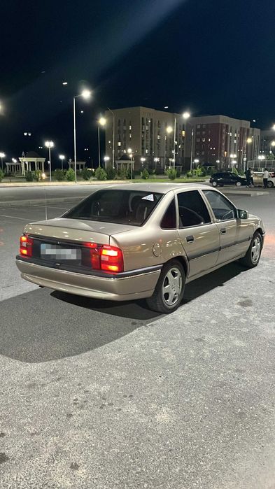 Продам машину опел вектра