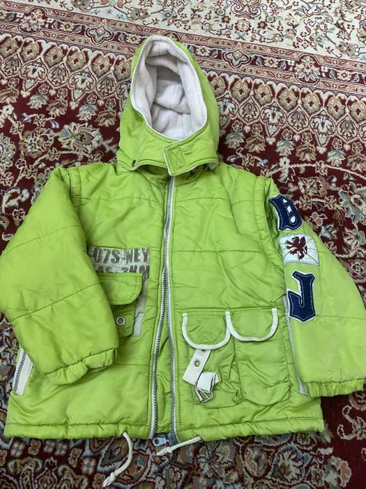 Куртка на мальчика 4-5 лет