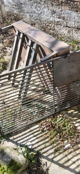 Барбекю за дървени въглища