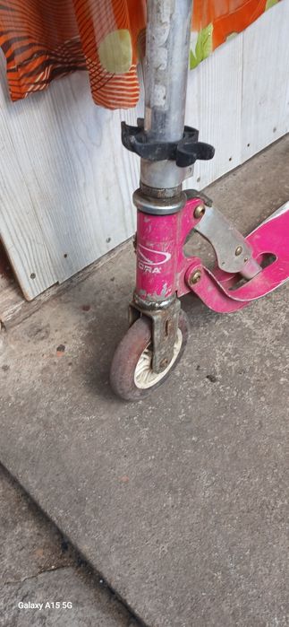 Trotinet pentru copii roz