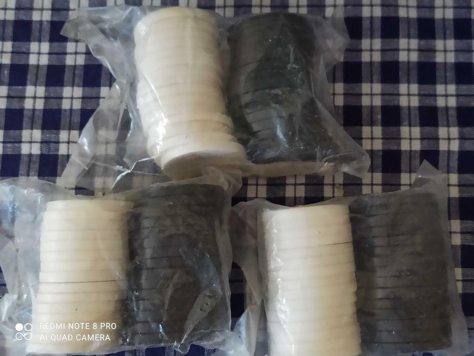 Пулове за игра на табла 36 мм. диаметър.