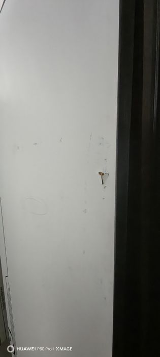 Отдам дверь бесплатно.