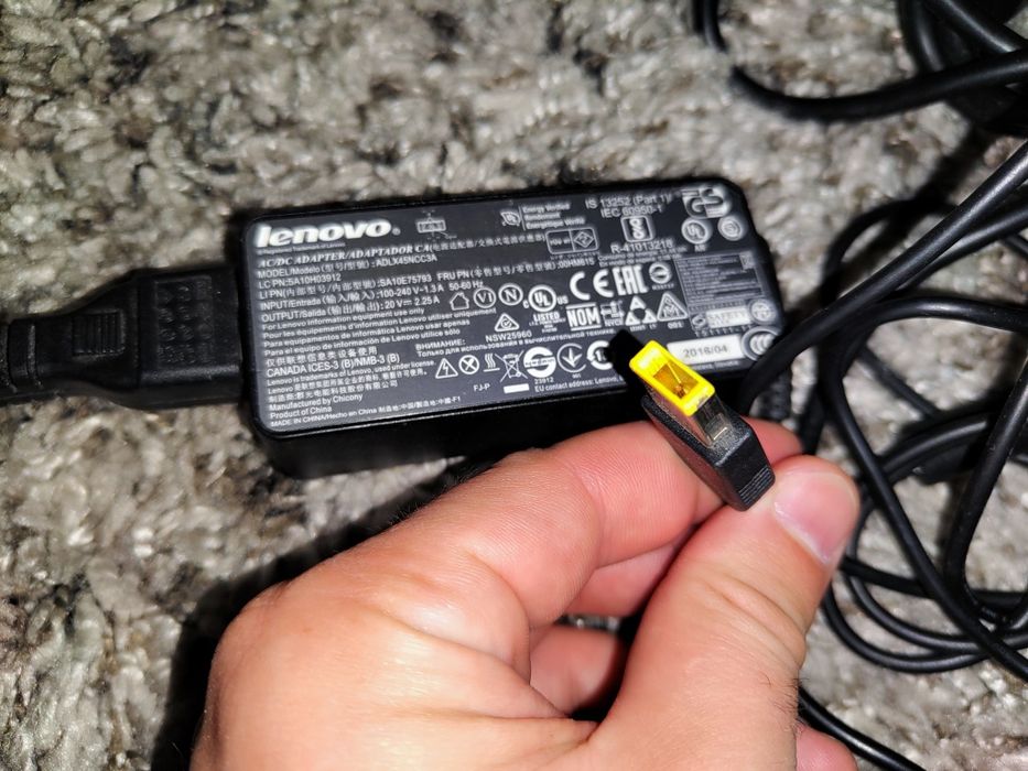 Incarcator adaptor sursa charger laptop Lenovo 20v 2.25a original