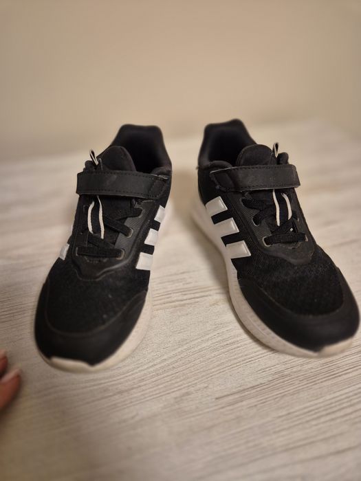 Маратонки adidas