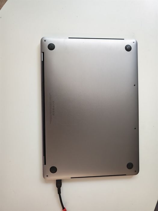 MacBook Pro i7 13.3 16Gb Ram 500Gb Storage