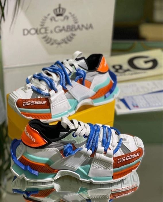 Adidași dama , duble șireturi,un model superb