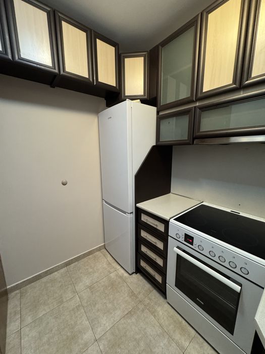 Тристаен апартамент под наем.