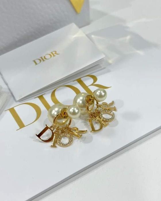 Обеци с перли по модел на Dior