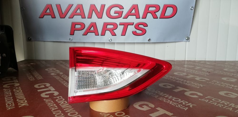 Ляв и десен стоп Ford Kuga 2 (2012-2019)