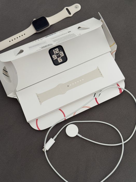 Apple Watch SE 2 40mm GPS — новые, АКБ 100%