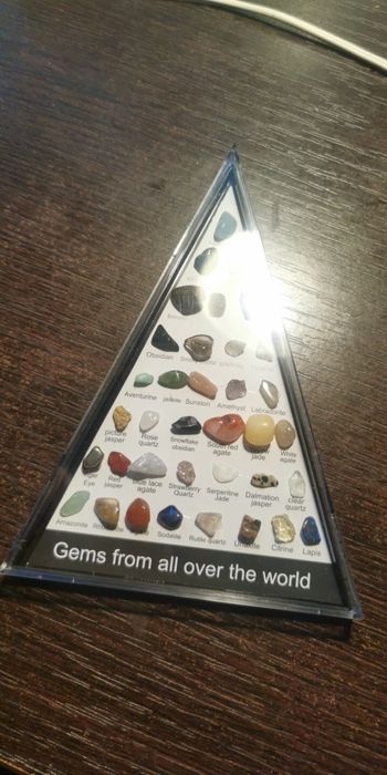 Vand set colectie de pietre semi-pretioase cu denumiri