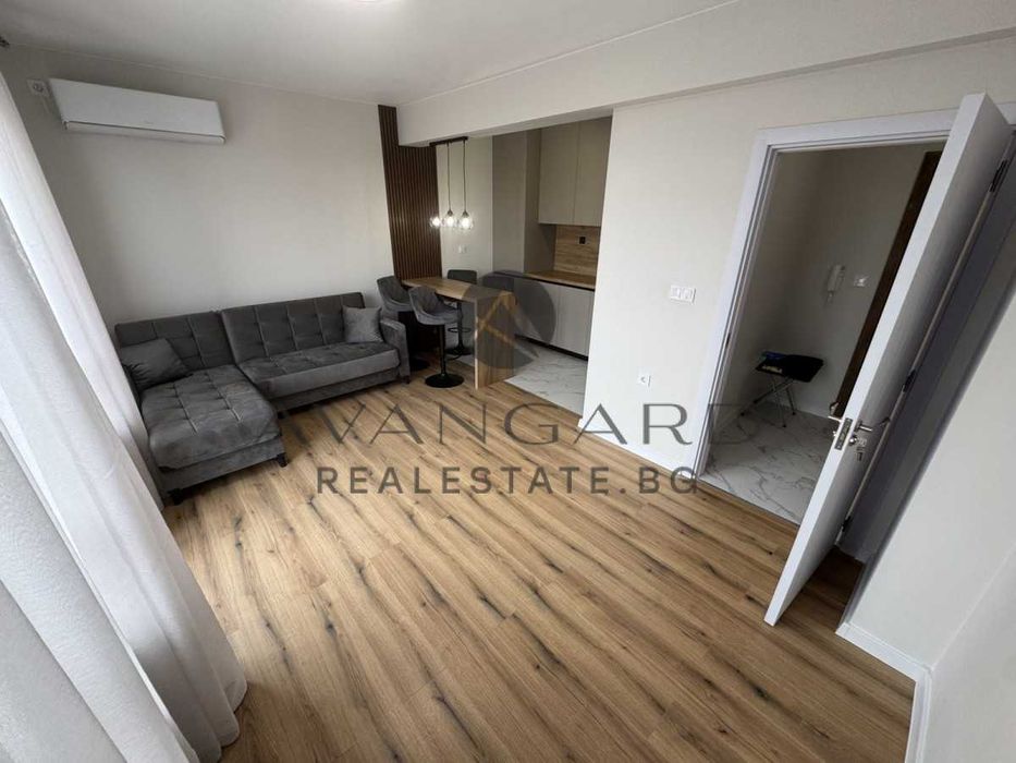Продава се Двустаен апартамент в Пловдив, Остромила - 68 кв.м за 1040 €/кв.м - Снимка #1