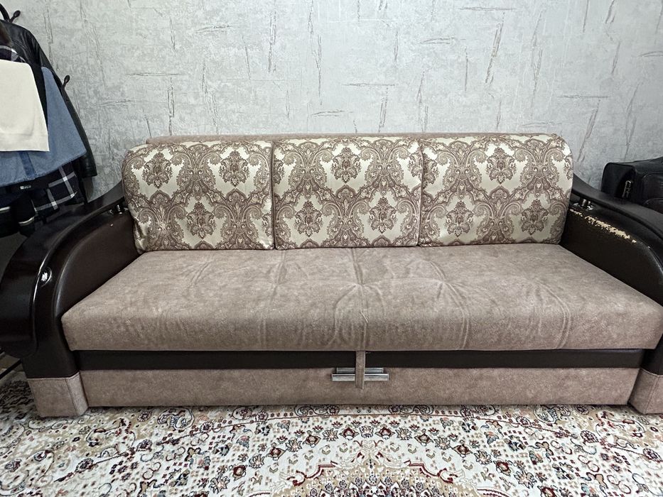 Продам диван раздвижной