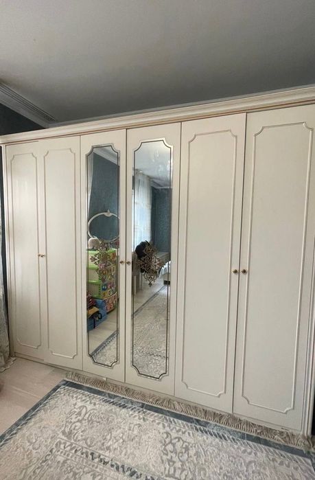 Спальный гарнитур