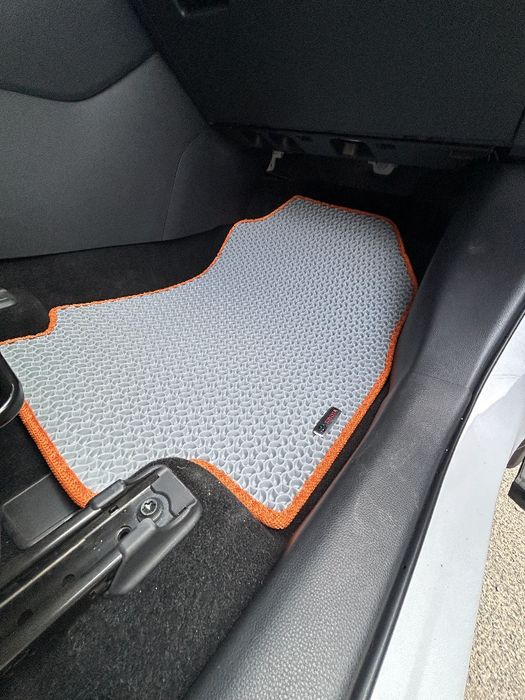 Toyota - Covorașe auto. Preșuri auto fabricate în România.