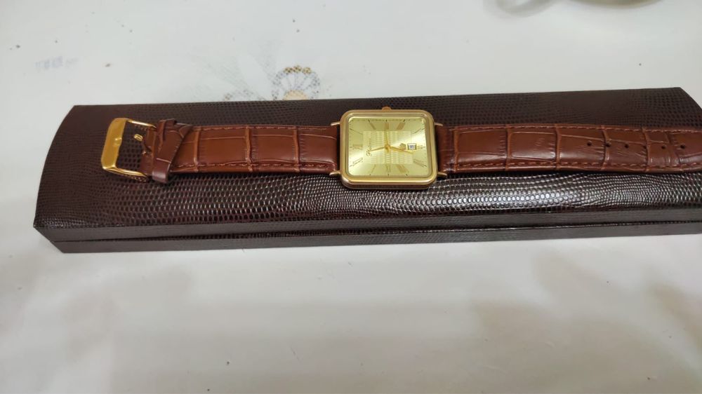 Срочно золотые часы!