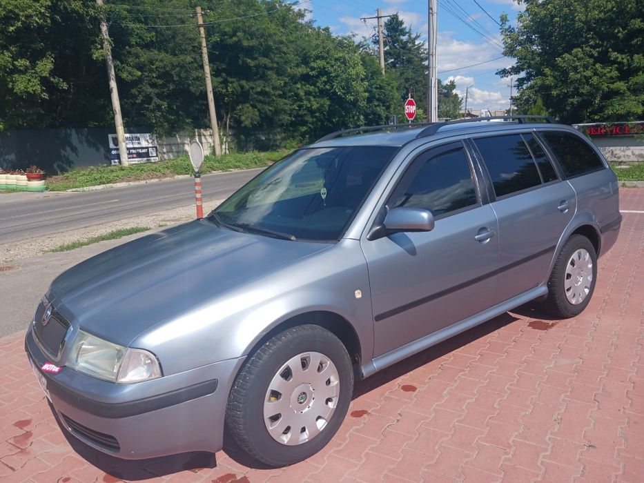 Vând Skoda Octavia 1.6