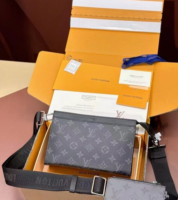 Чанта Luis Vuitton Gaston Wearable Wallet