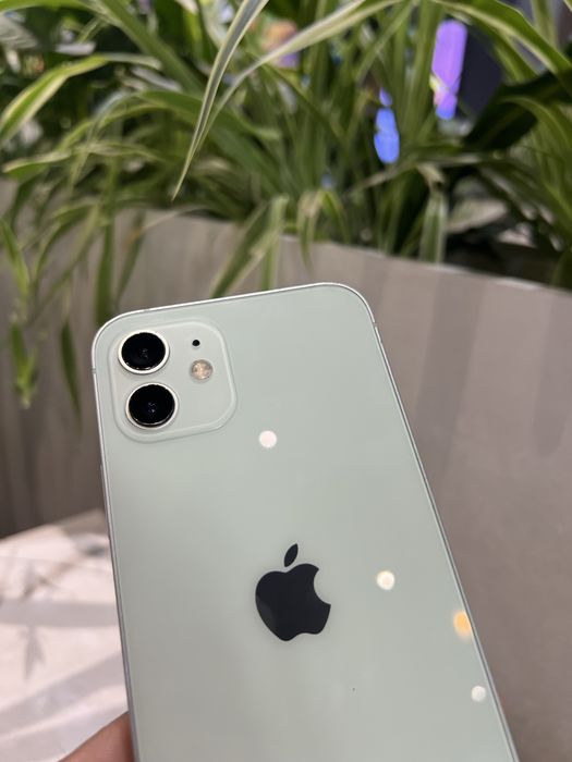 Iphone 12.