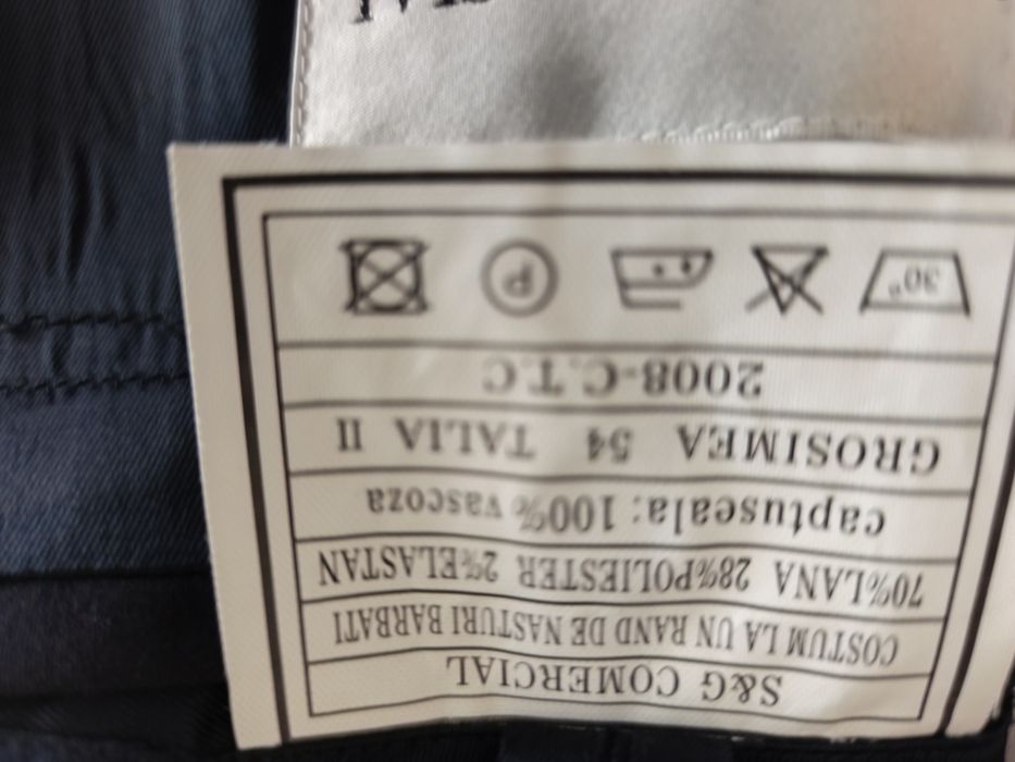 Costum reprezentare pompieri nou  nepurtat!.Mărimile 54 și 56 disponibile!