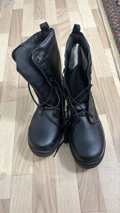 Продам сапоги берцы срочно!