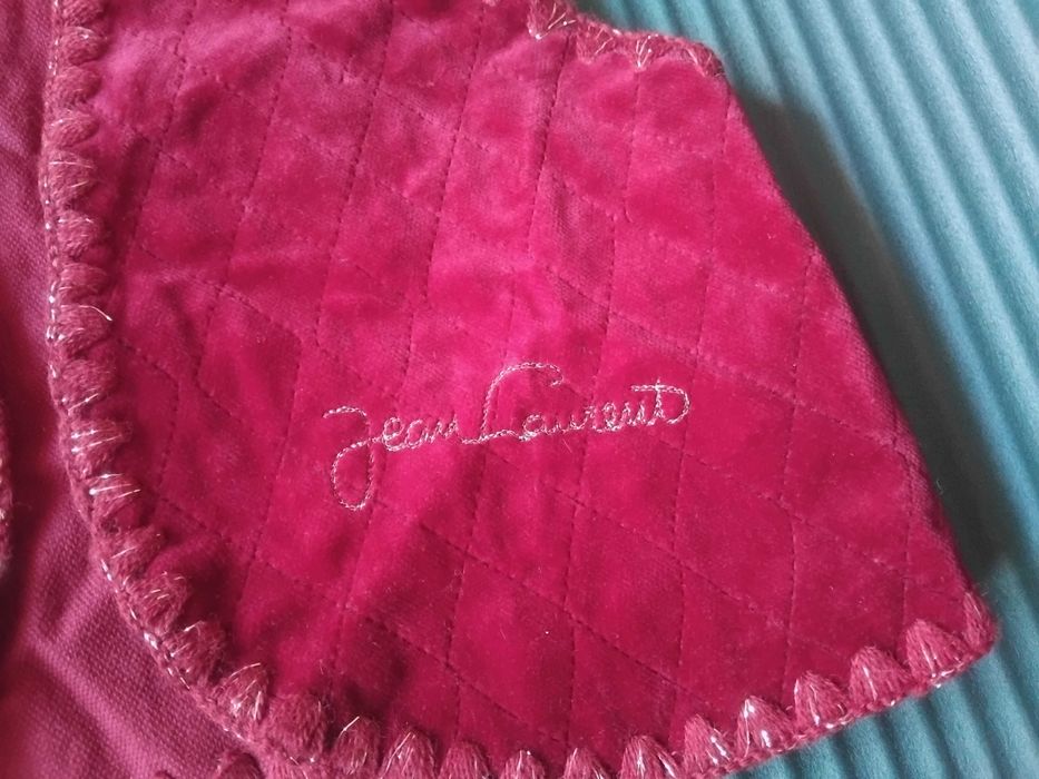 Оригинален кадифен елек за момиче за 125 см. ръст.