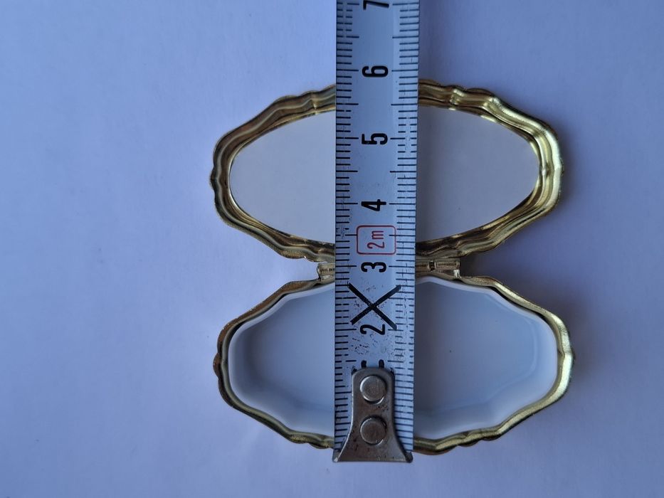 Cutiuță din metal pentru bijuterii,medicamente