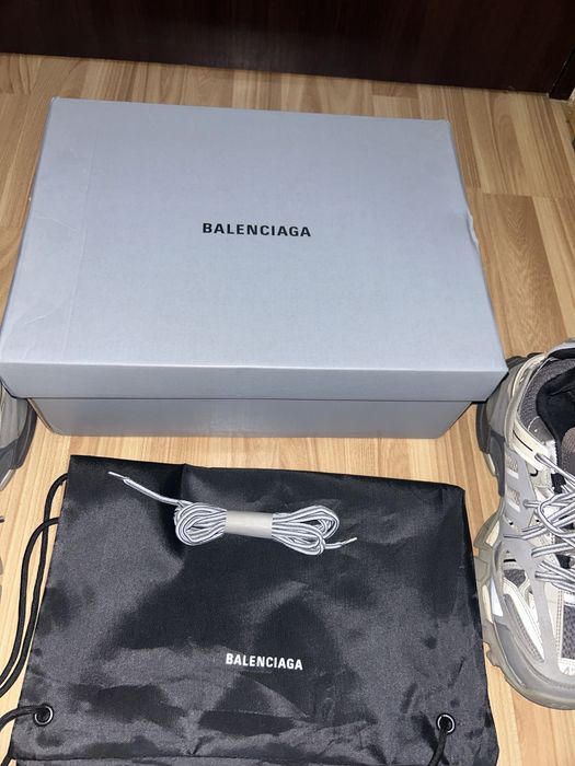 URGENT!!! Vand Balenciaga Track Gray