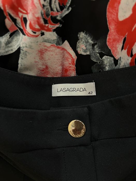 Продам тройку от бренда Lasagrada