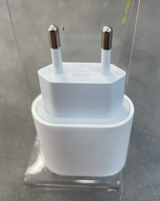 Зарядно 20W Адаптер Type C Съвместимо с iPhone 12/13/14 Pro Max Ново