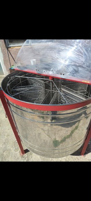 Centrifugă apicolă