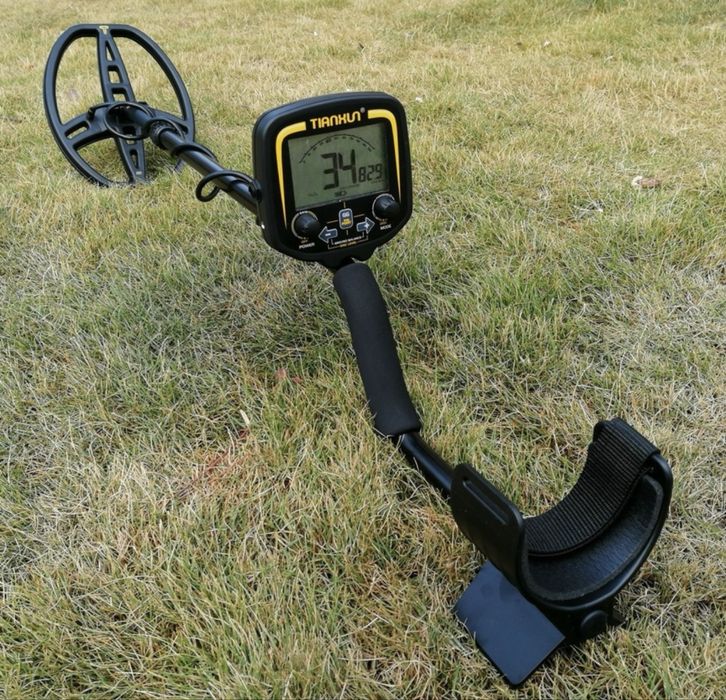 Detector metale cu accesorii