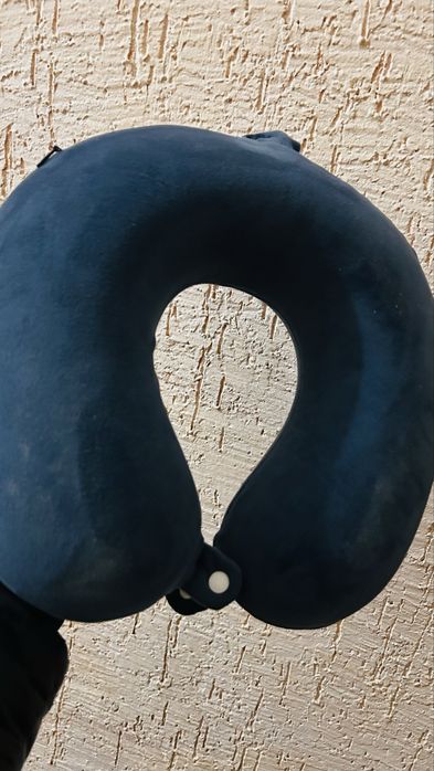 Подушка для путешествия