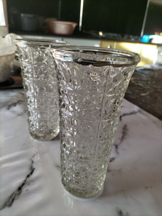 Продам вазы для цветов из  стекло.