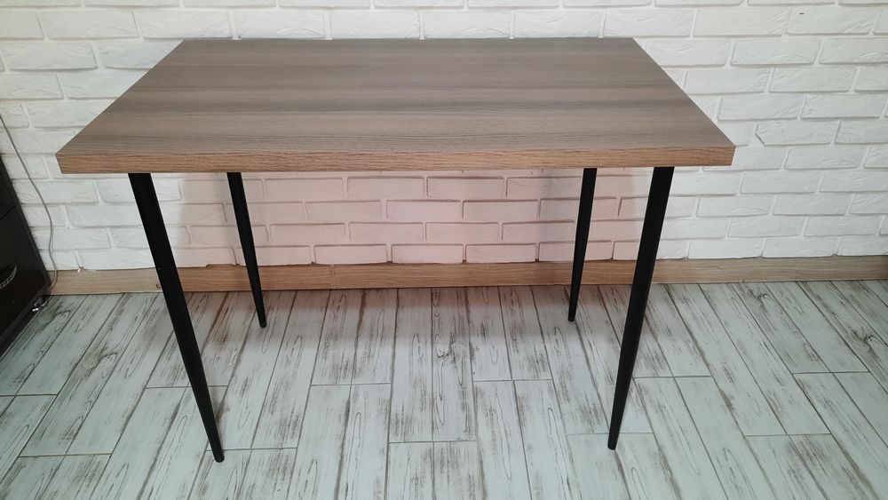 Продам стол кухонный