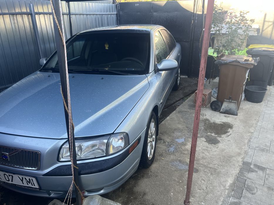 Volvo S80 2.4 D5 (163 CP) - An 2003 - Carlig remorcare - Stare bună