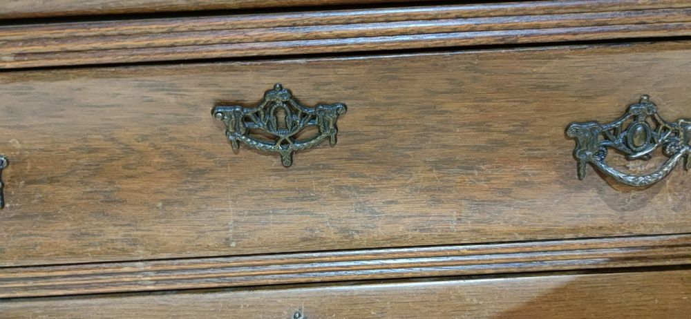 Холандски комод бомбе масив