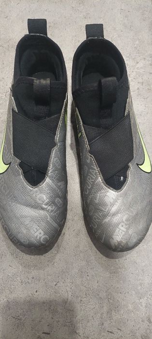 Футболни бутонки Nike