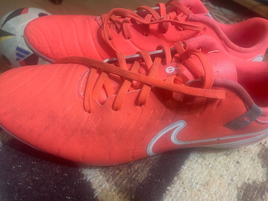 Ghete fotbal Tiempo Legend 10 Red