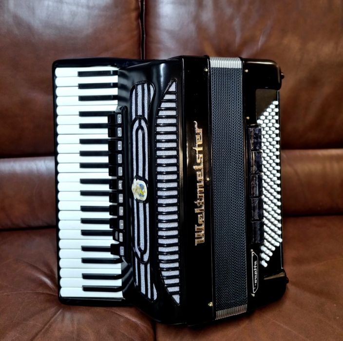 Acordeon Weltmeister Supita seria 11000