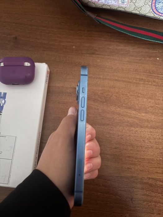 Продам айфон 13 в хорошем состояние