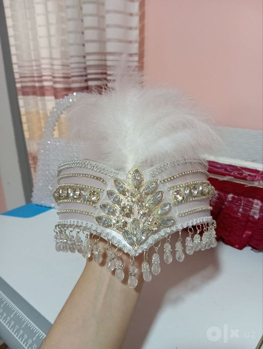 Boshga kiyadigan. Kelinlar uchun