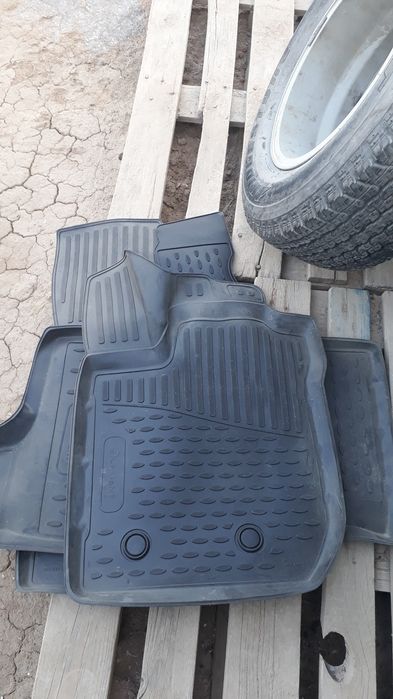 Полики автомобильные