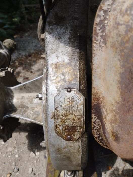 Продам бензиновую помпу