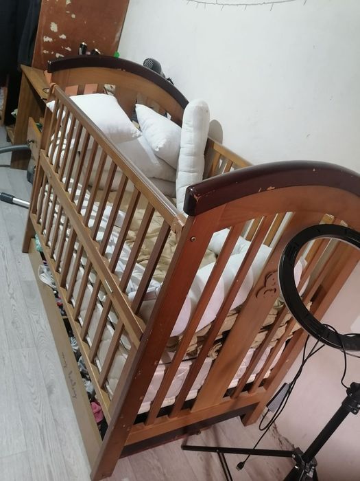 Детская кроватка