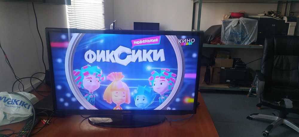 Телевизор Samsung .